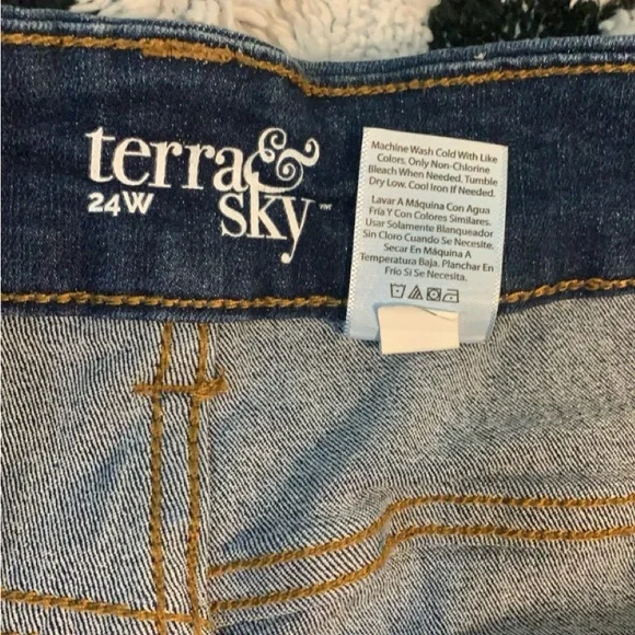 Women’s Terra sky Shorts Size 24W New! - Picture 2 of 3
